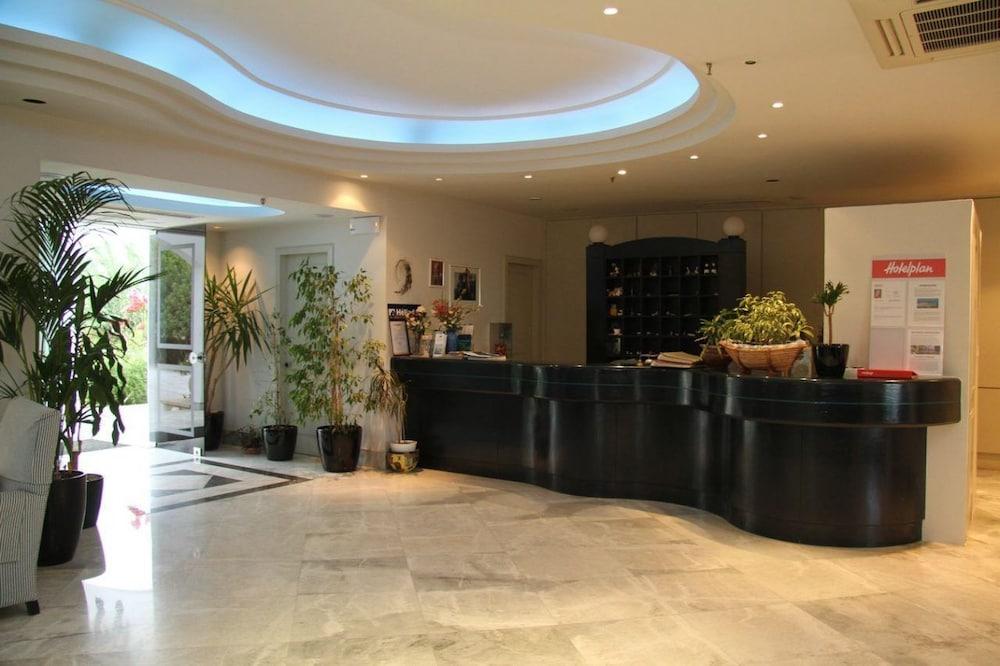 Mantenia Hotel Platanes  Zewnętrze zdjęcie