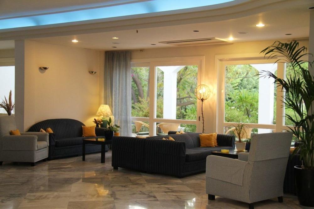 Mantenia Hotel Platanes  Zewnętrze zdjęcie